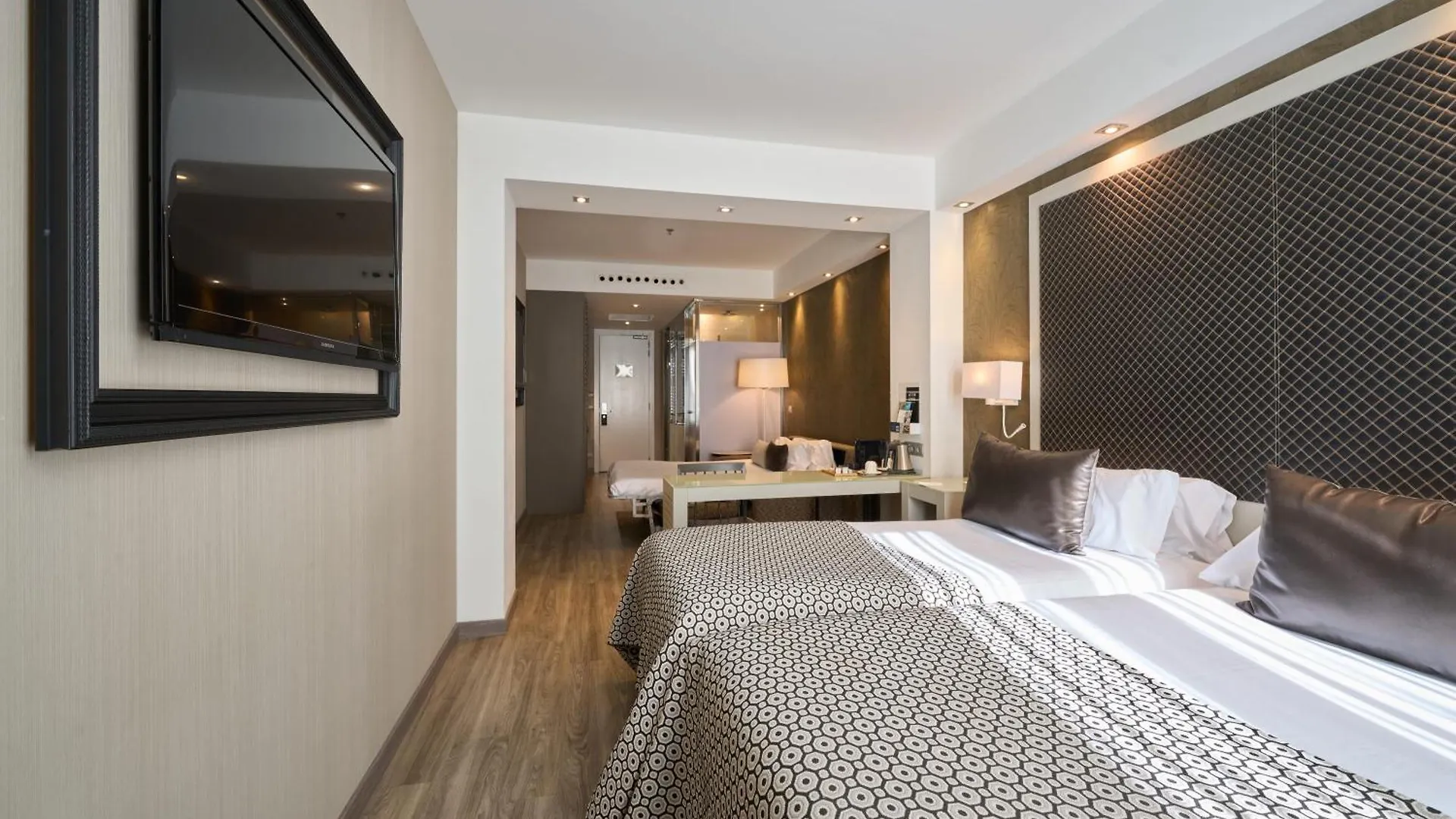 Отель Catalonia Square 4* Sup Барселона