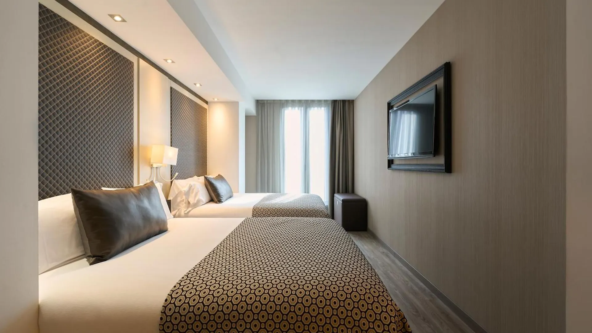 Отель Catalonia Square 4* Sup Барселона 4*,
