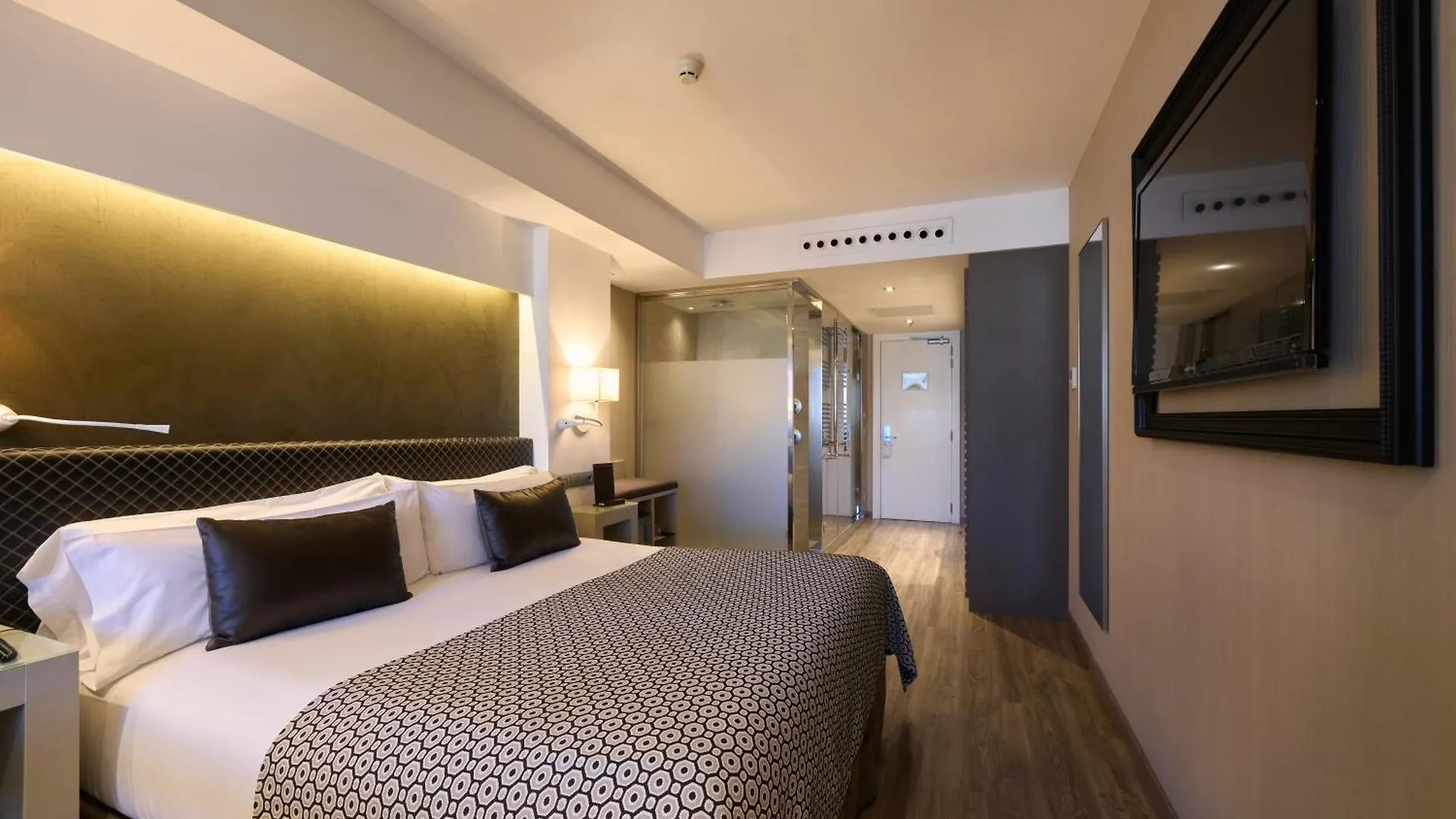 Отель Catalonia Square 4* Sup Барселона